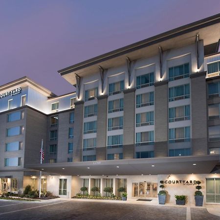 Отель Courtyard By Marriott Atlanta Alpharetta/Avalon Area Экстерьер фото