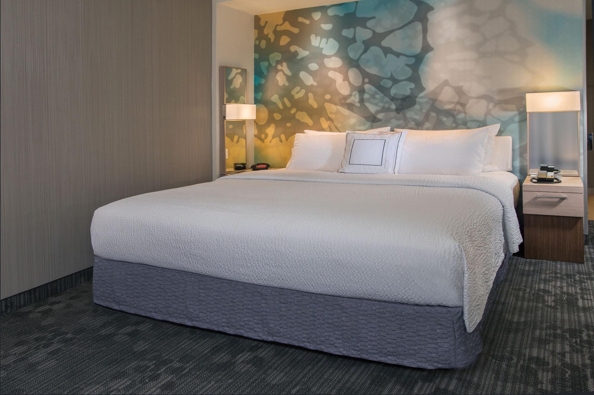 Отель Courtyard By Marriott Atlanta Alpharetta/Avalon Area Экстерьер фото